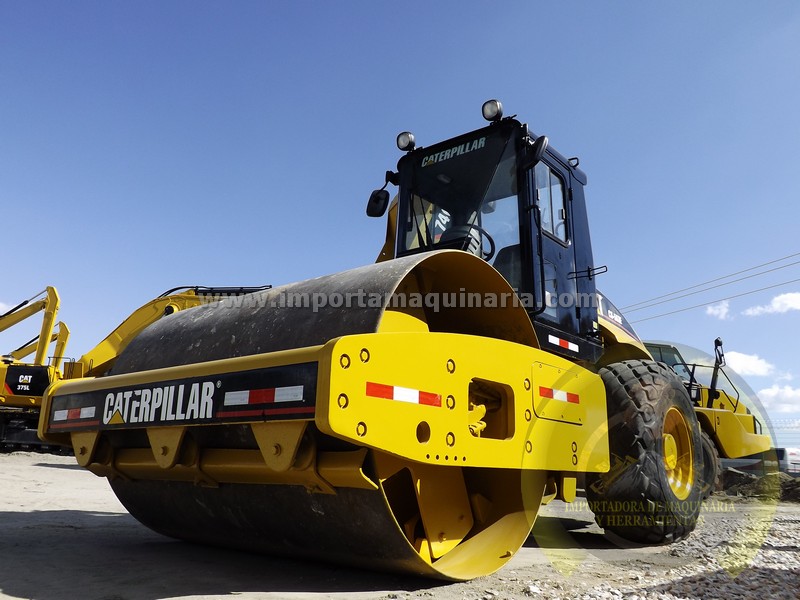 Click to enlarge image Vibrocompactador_Caterpillar_CS563E_rodillo_liso_84_10.jpg