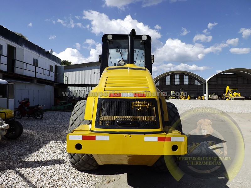 Click to enlarge image Vibrocompactador_Caterpillar_CS563E_rodillo_liso_84_7.jpg