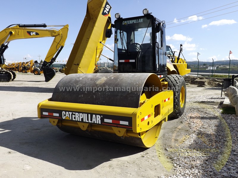 Click to enlarge image Vibrocompactador_Caterpillar_CS563E_rodillo_liso_84_8.jpg